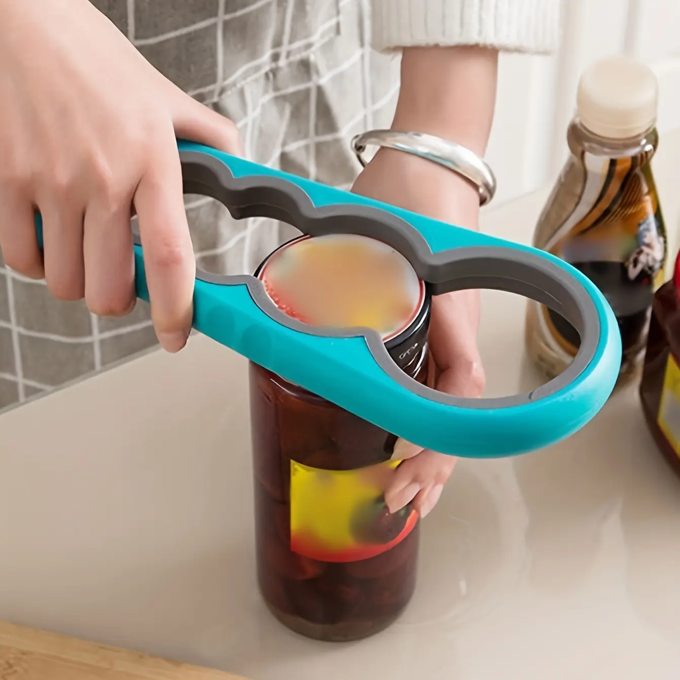 4 in 1 Multifunctional Can Opener, Suitable for All Sizes of Bottles, Can Ergonomic Opener, Non-Slip Can Opener Tool, Suitable for Weak Hands, Easy Grip for The Elderly And Those with Weak Hands, Kitchen Gadgets