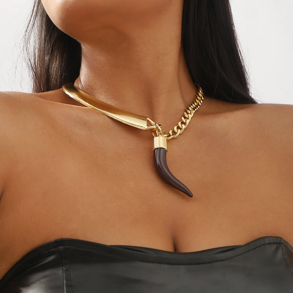 Cow Horn Necklaces, Spliced Vintage Composite Design, Exaggerated Hip-Hop Alt Costume Jewelry for Men & Women, Gold & Silver Fashion Accessories, Alternative Fashion Necklaces, Alloy Pendant Necklace, Chunky Necklaces