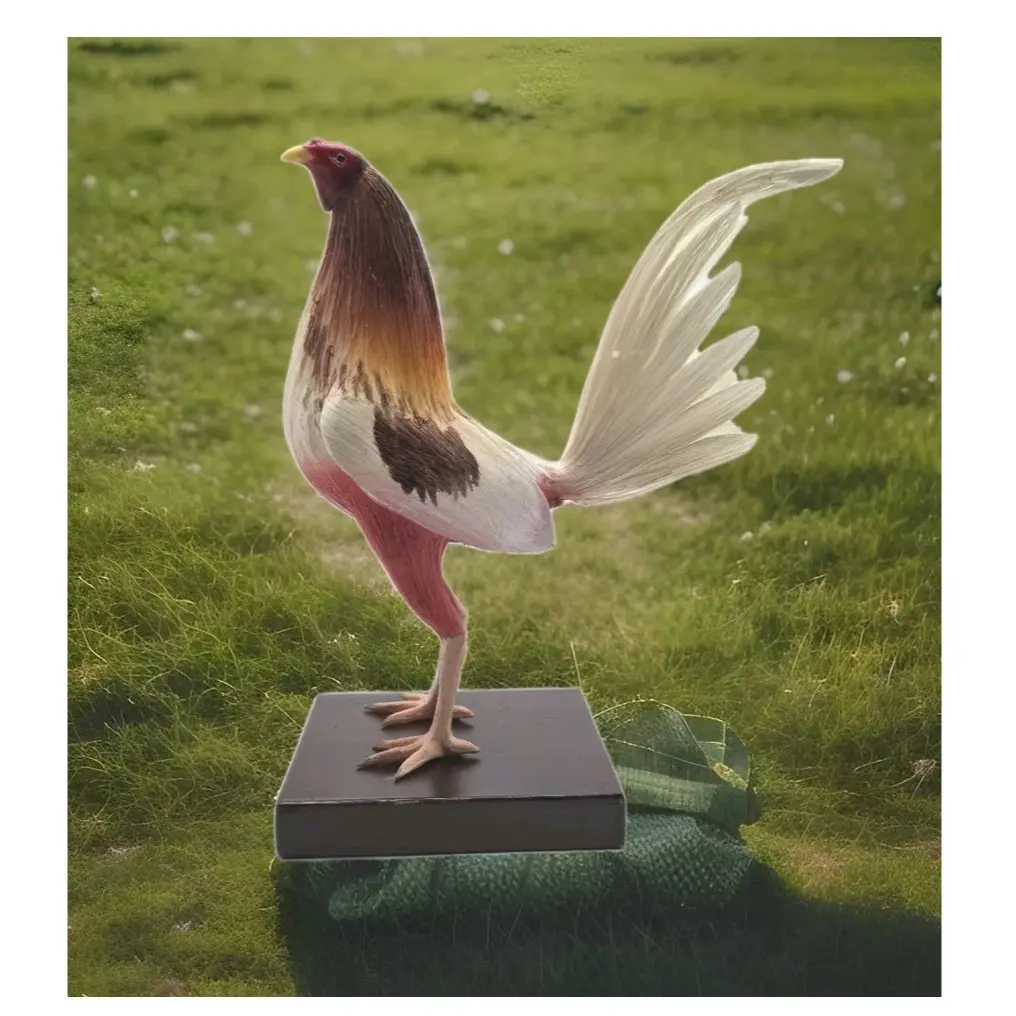 Handmade Rooster Art Sculpture - 17.5cm Tall Agave Fiber Decor Piece on Wooden Base - Unique & Versatile Home Accent