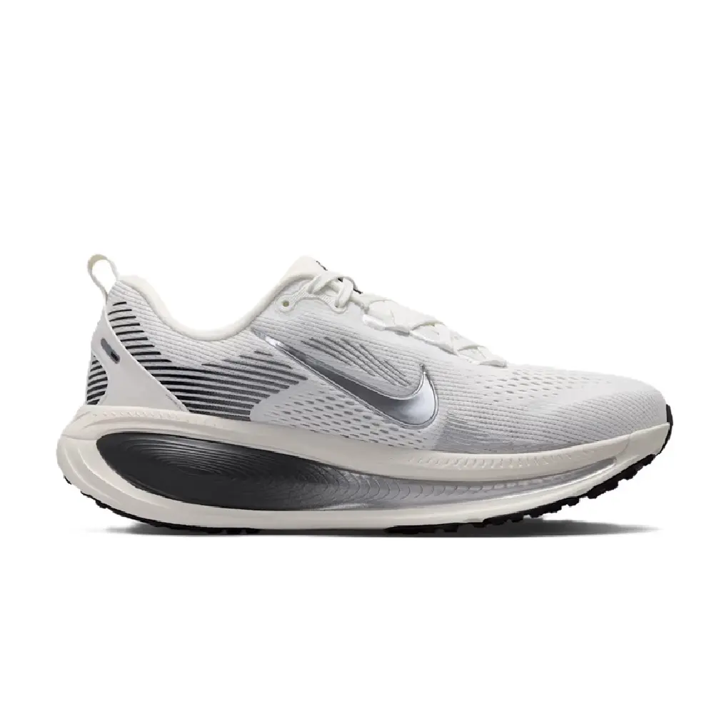 Women's  Nike Vomero 18 ESS Summit White/Metallic Silver (IO9915 101)