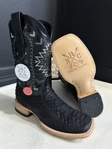 Black Matte Exotic Python Shoe - Leather Boot with Distressed Features and Original Design, Ideal for Comfort and Walking Shoes