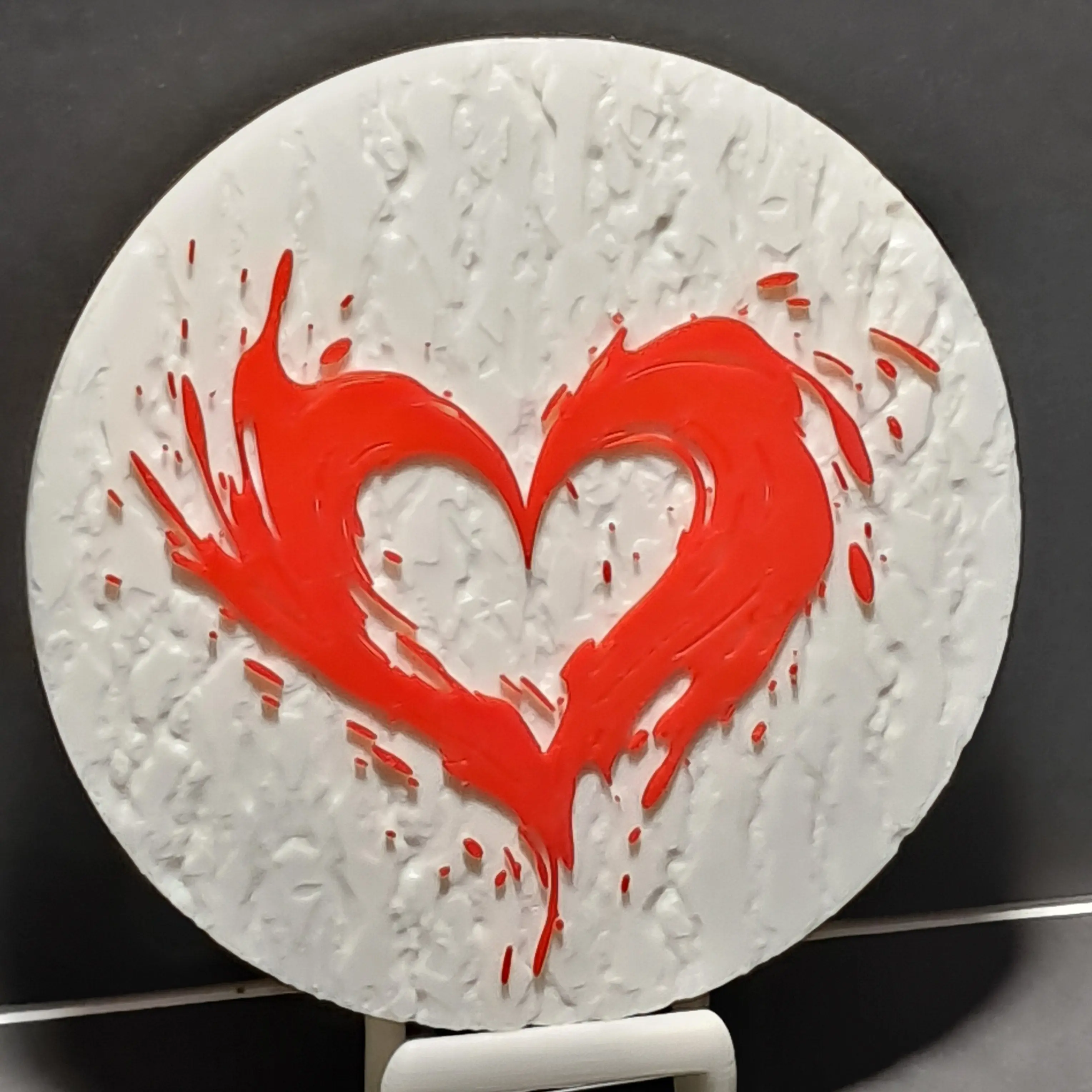 Plastic 3D Printed Heart Burst 2D Round Plaque Sign - Whimsical Home Decor, Wall Decor, Wardrobe & Balcony & Study Accent, Ideal Mother's Day Gift