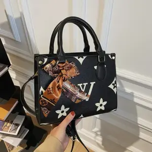 Women’s summer handbag set