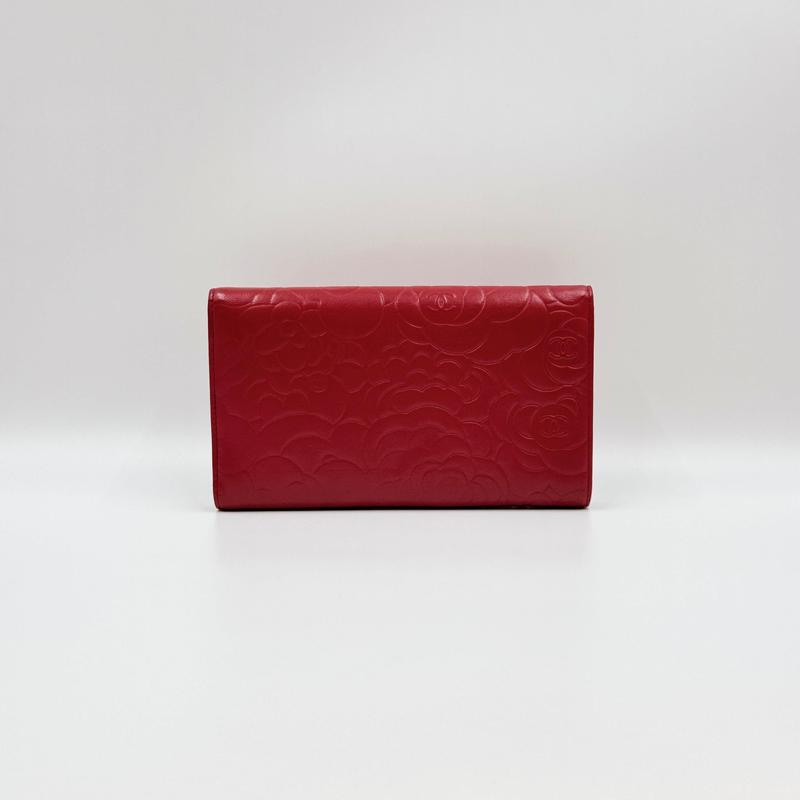 Pre-owned CHANEL Lambskin Leather Small Leather Goods Lambskin Camellia Embossed Large Gusset Flap Wallet Red
