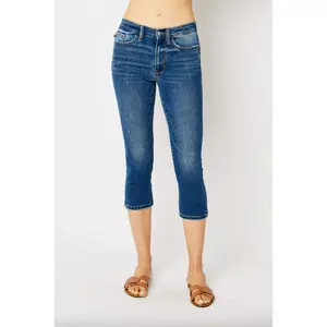 Judy Blue Side Slit Capri - Medium Wash
