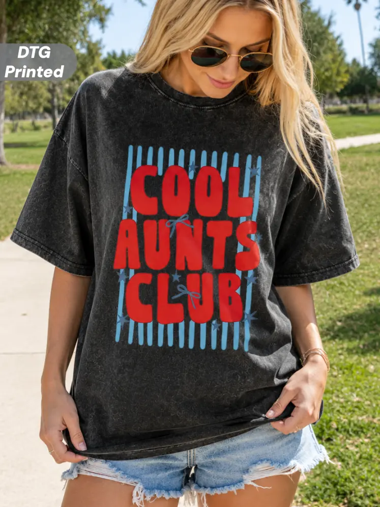 MuseBeau 100% Cotton DTG Printed Women's Short-Sleeve Basic Solid Cool Aunts Club Shirt Patriotic Auntie Tee,Funny Red White and Blue Graphic Tee,Vintage Washed Graphic T-Shirt Smooth Seamless Casual Soft Gift for Aunt, Fitted, Round Neck, Fabric