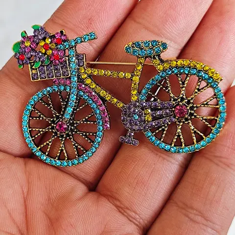 Vintage Rhinestone Decorated Bicycle Design Brooch, Alloy Brooch Pin, Fashion Clothes Accessories for Women & Men for Daily Clothing Decor, Trendy All-match & Exquisite Brooch for Birthday Gift, Flower Brooch Pin
