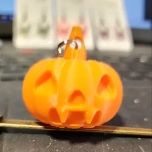 jack o lantern keychain/zipper hook