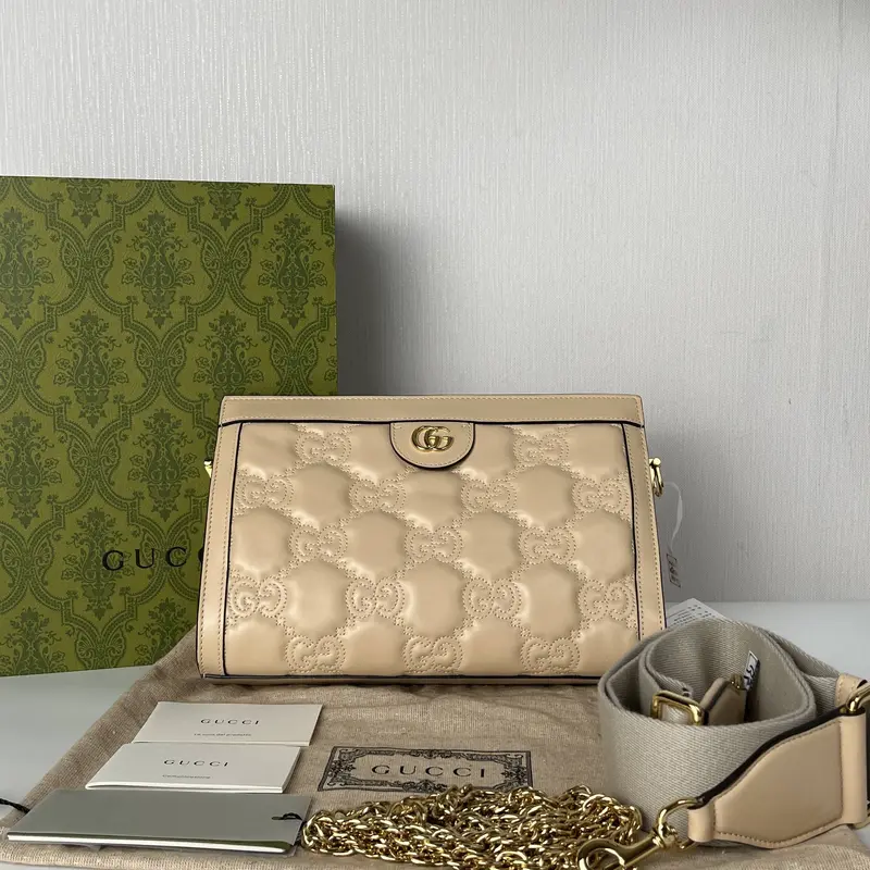 Pre-owned GUCCI Calfskin Shoulder Bags GG Matelassé Monogram Quilted Light Pink