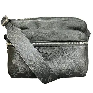 Pre-owned Louis Vuitton Canvas Shoulder Bags Outdoor Messenger PM Monogram Eclipse Shoulder Bag