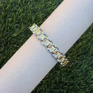 Mixed Metals Waro Bracelet - Elegant Design with Diverse Metal Colors for a Unique Look