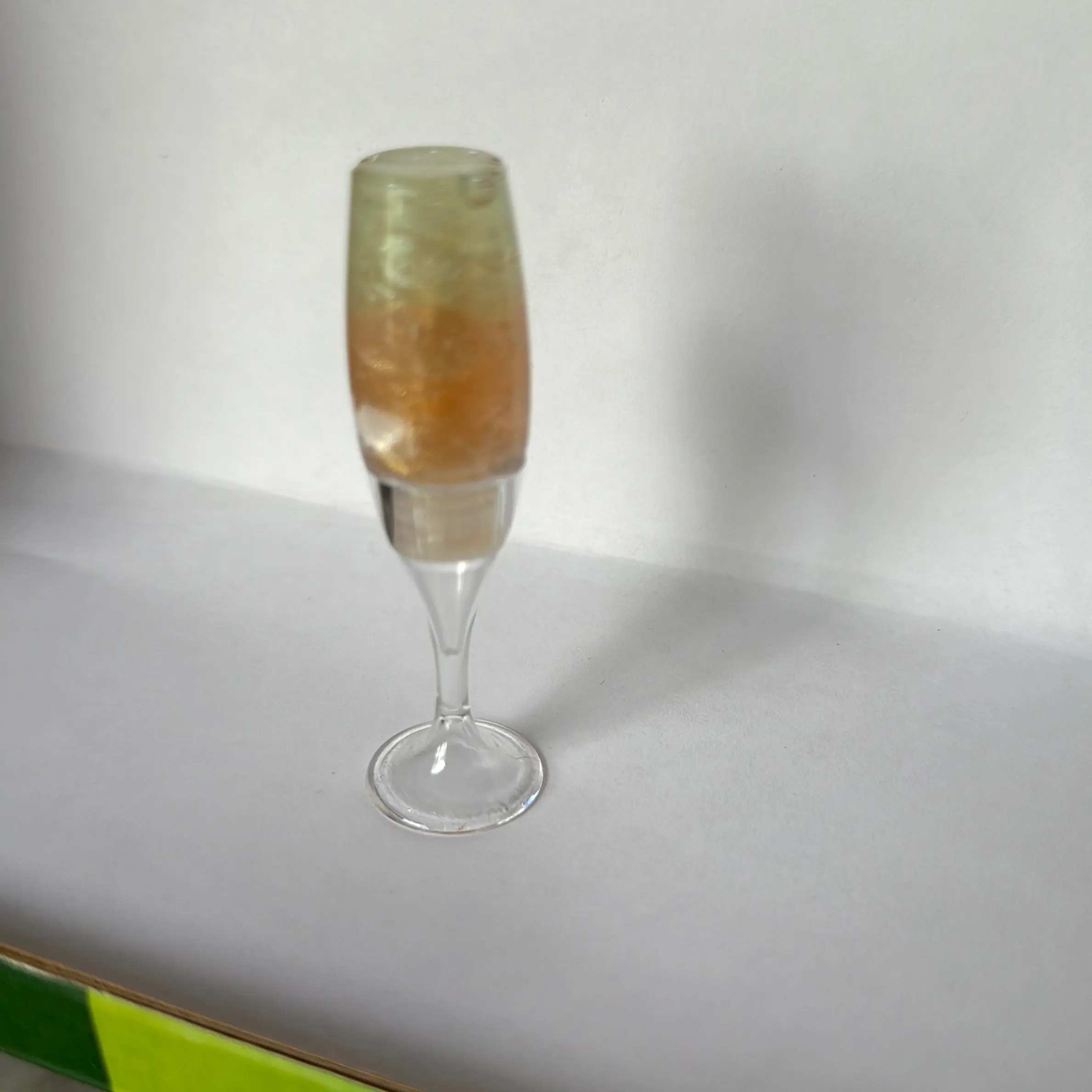 Wineglass Long-lasting Hydrating Satin lipgloss