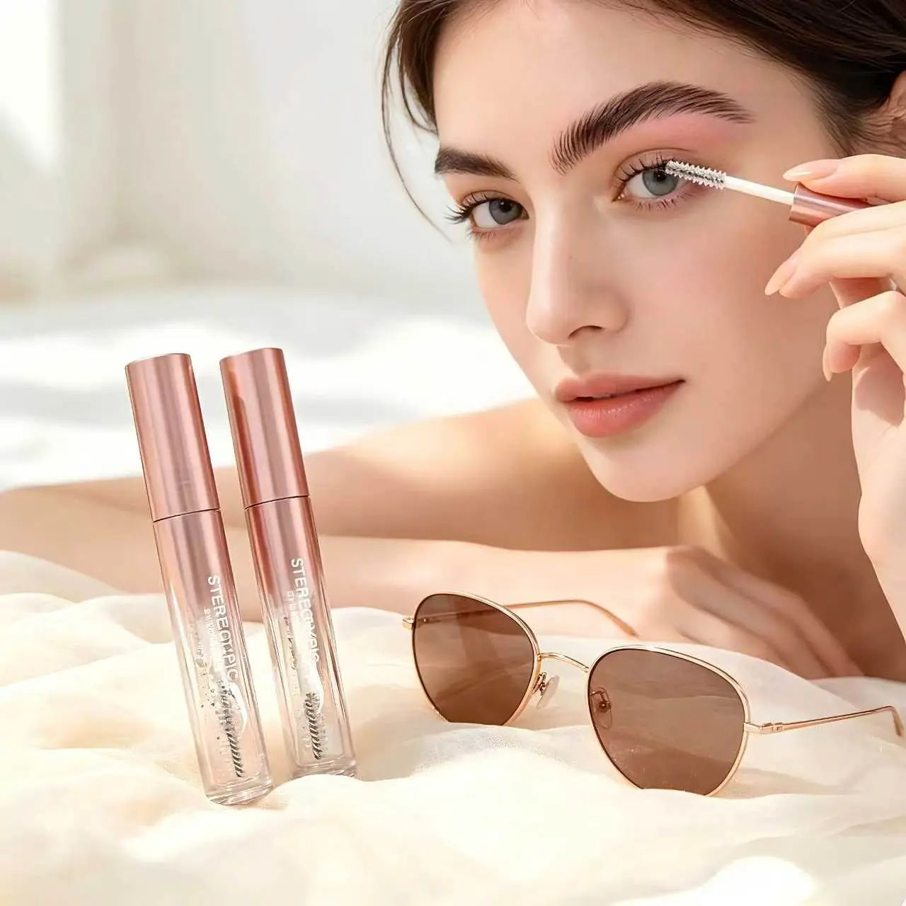 Clear Eyebrow Styling Gel Waterproof Long Lasting Brow Fixing Serum Transparent Brow Shaping Wax Create Fluffy Feather Brows Eyebrow Makeup Cosmetic