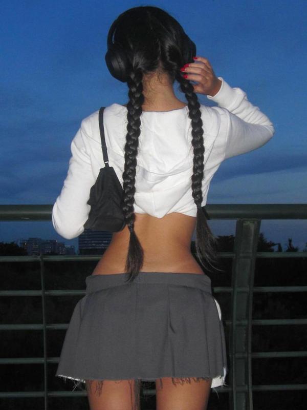 Women's Plain Zip Up Crop Hoodie, Casual Long Sleeve Pocket Crop Hooded Jacket for Spring & Fall, Women's Clothing for Daily Wear