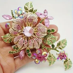 1 piece/set of exquisite shiny colored crystal rose brooch girls evening dress pins ladies wedding fashion accessories