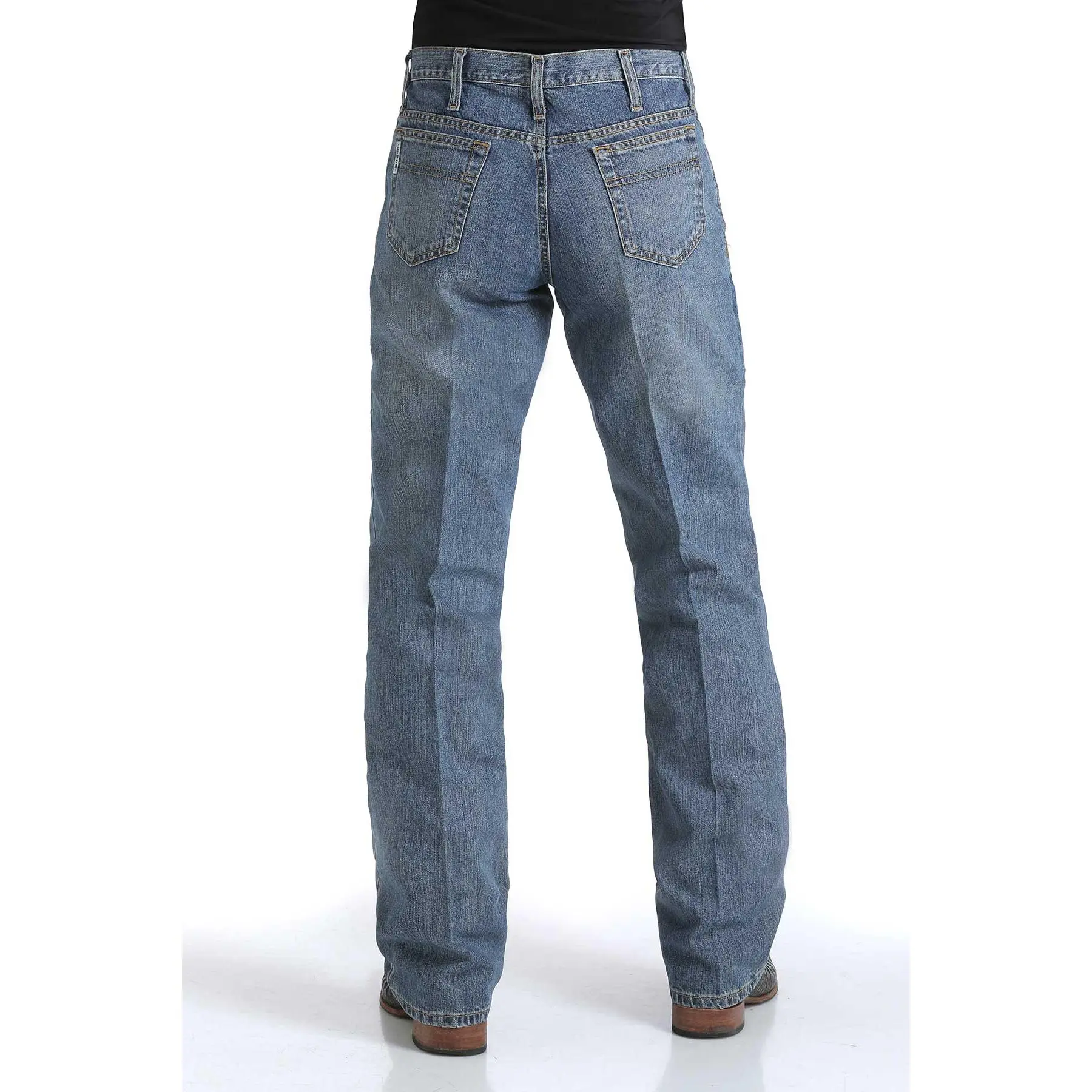 CINCH Men's White Label Relaxed Fit Classical Cowboy Jeans MB92834003 - Mid Waist Straight Leg Medium Wash Denim Pants, Country-Inspired Rodeo Jeans for Ranch Work & Casual All-Season Wear, Country-Inspired Men's Jeans