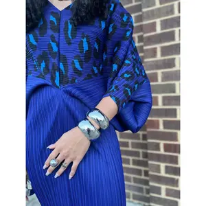 Luminous Hammered chunky Bangle / Bracelet