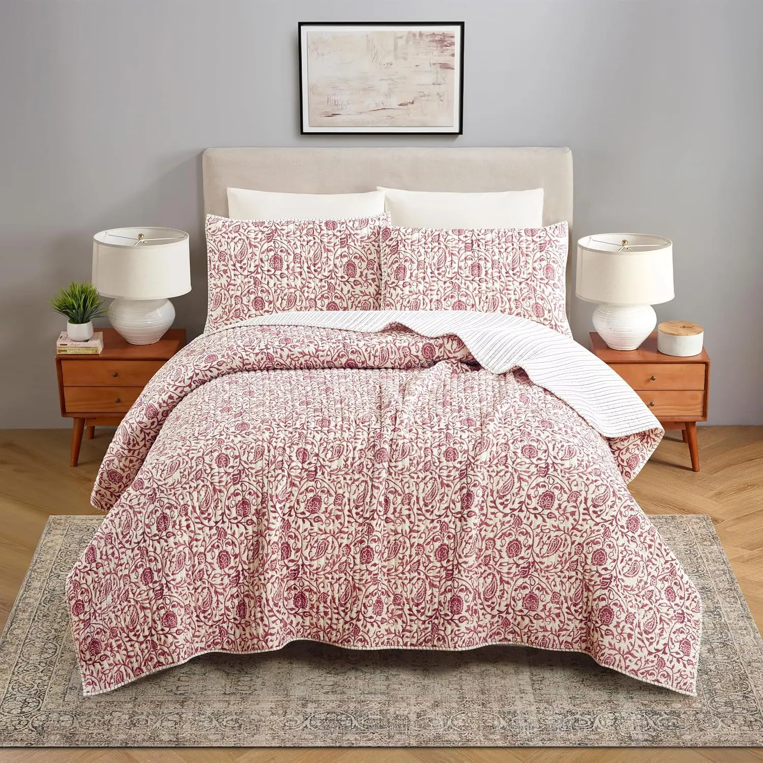 Burgundy-purple Paisley