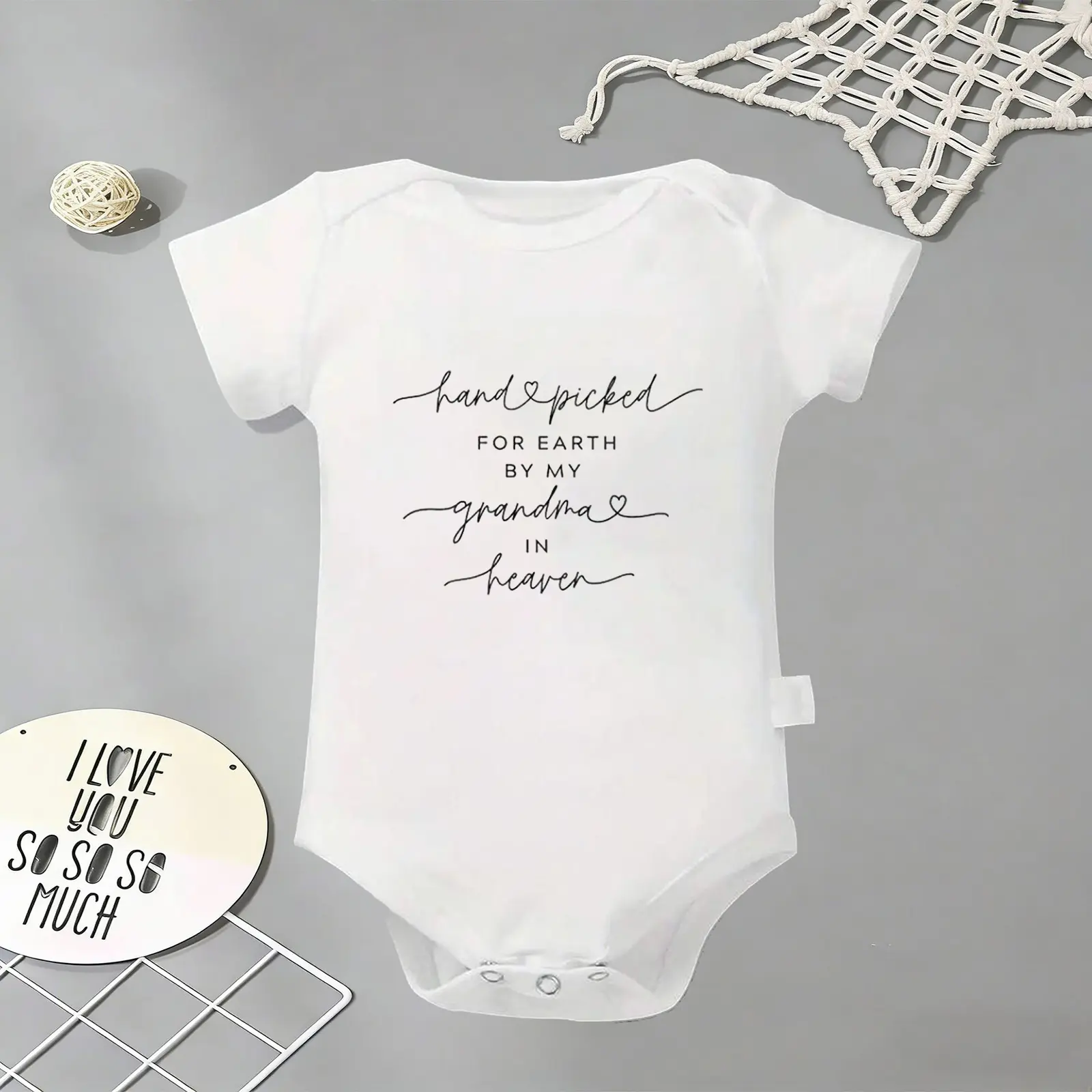 Hand Picked For Earth By My Grandma In Heaven Baby Bodysuit, Funny Infant Newborn Clothes 100% Cotton Jumpsuits Baby Boys Girls Casual Rompers Baby Gift Baby Short Sleeves Onesie Clothes Letter Pattern Baby Outfit for Outdoor Indoor
