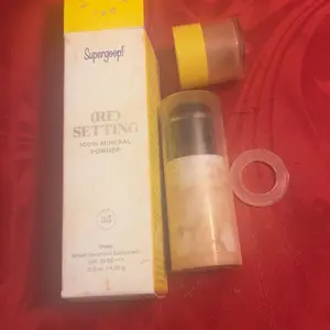 Product Review of (Re)setting Mineral Powder SPF 35 from N**i B**s