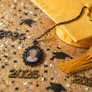 Graduation tassel charm accessory