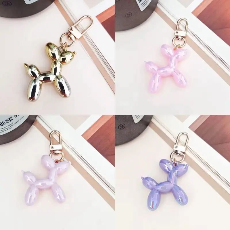Balloon dog keychain