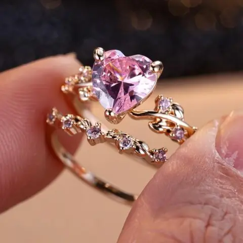 Zirconia Inlaid Heart Design Rhinestone Decorated Ring (2counts), Beautiful Rings, Exaggerated Ring, Trendy Women's Jewellery, Party & Daily Decor, All-match Exquisite Birthday Gift, Prong Ring