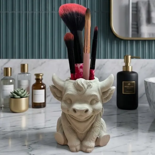Cute Sitting Highland Cow Container – Cement Succulent Planter, Makeup & Toothbrush Holder, DIY Candle Vessel, Desk Decor