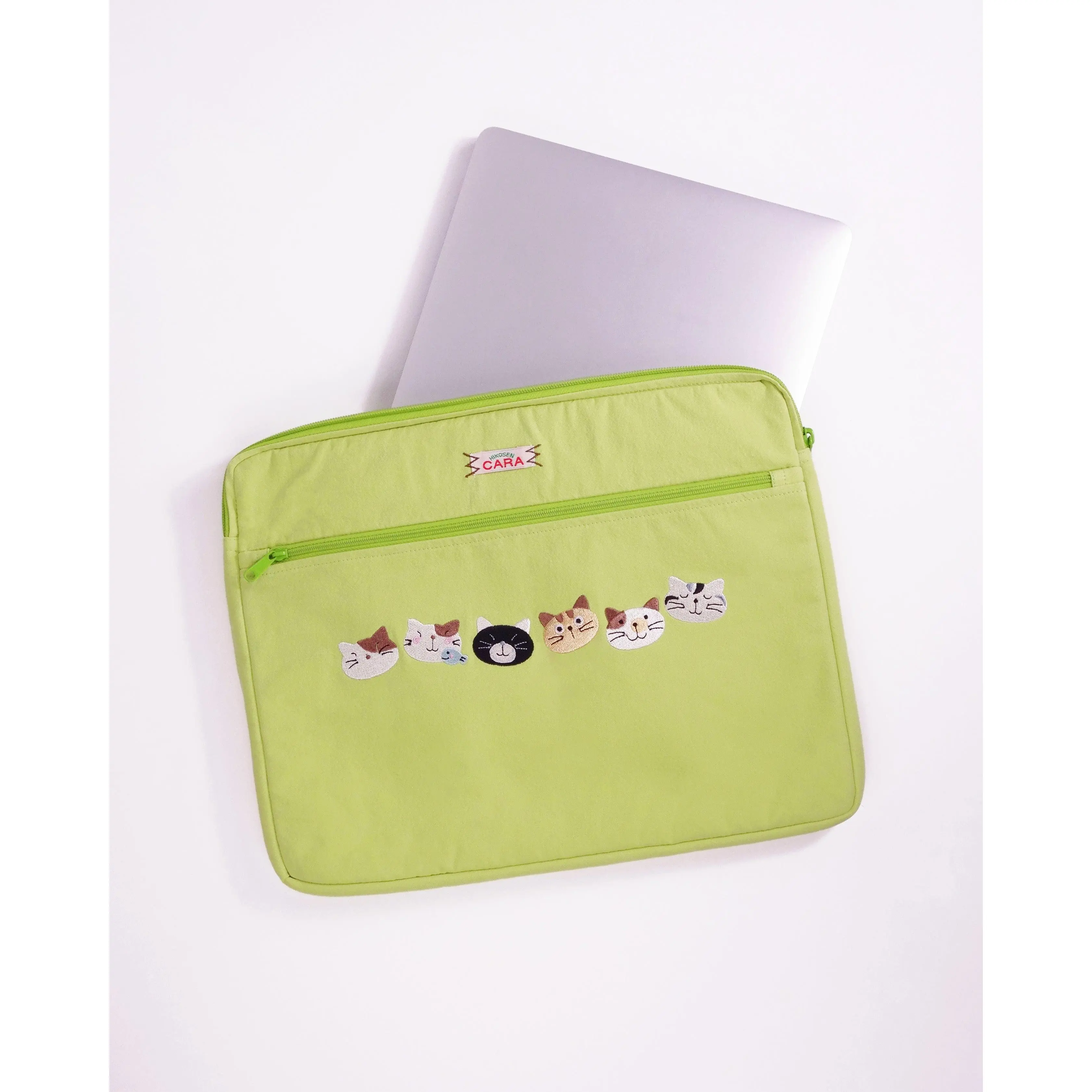 One Big Family Laptop Sleeve 14" One Big Family Laptop Sleeve 14"