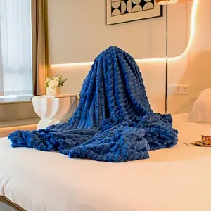 2026 Latest Skin‑Friendly Style, Lightweight Fluffy Throw Blanket for Bed, Cozy All‑Season Grey Queen Blanket, Warm Plush Machine‑Washable Bedding