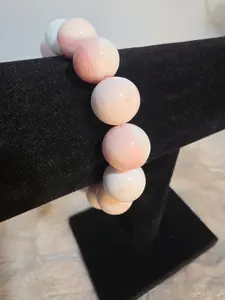 13–14mm Queen Conch Shell Bracelet