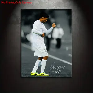1 piece/set frameless Canvas Material painting print poster, selective color realistic style art, Ronaldinho classic moves, a perfect gift for football culture enthusiasts, ideal gift for bedroom, living room, dorm hallway, kitchen, mural, wall decoration