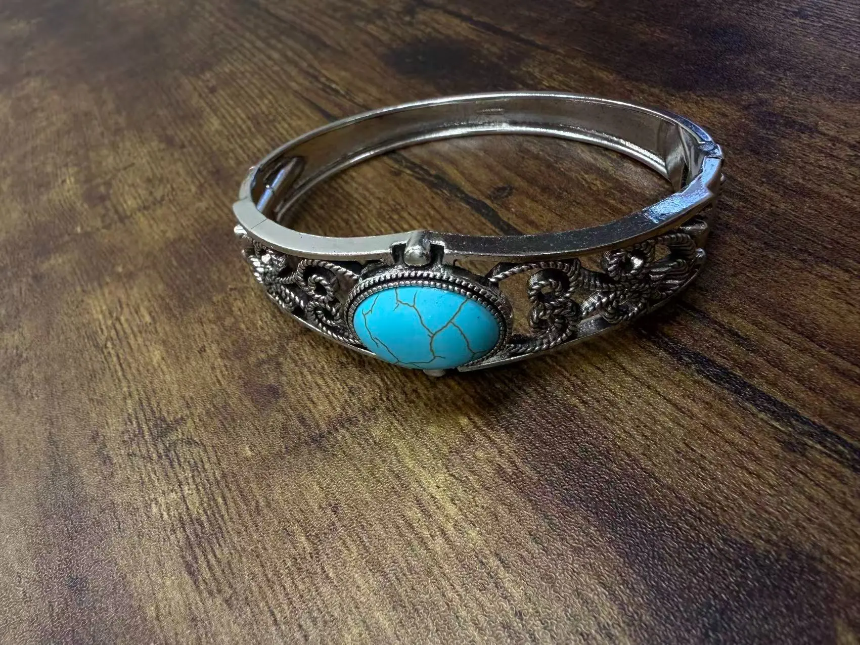 Western Turquoise-Style Hinged Bangle Bracelet Vintage Cowgirl Jewelry