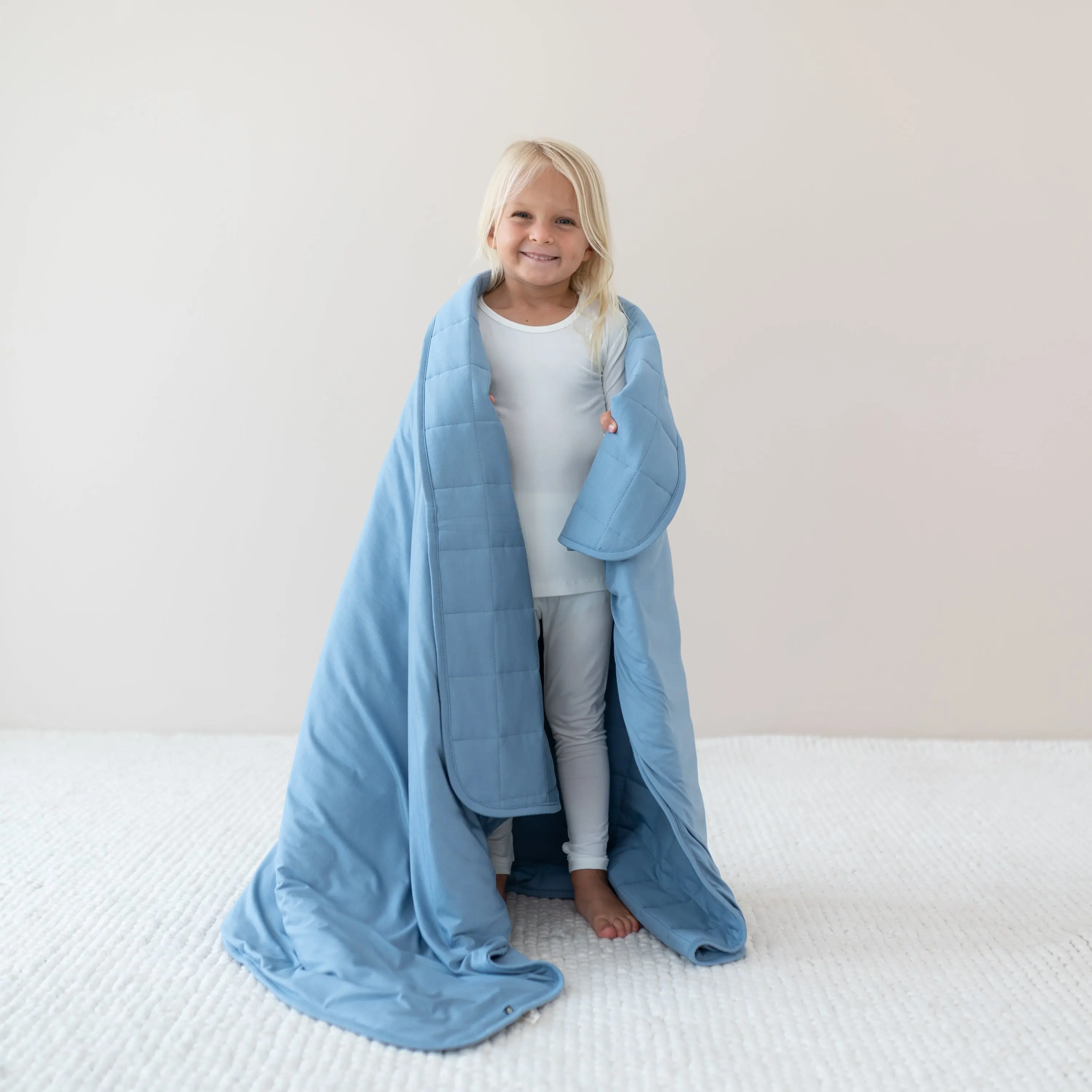 Youth Slate 2.5 Bamboo Blanket - Kid Lightweight Cozy Blanket with Silky Soft, Skin Friendly, Buttery Soft, Smooth Texture, 124 cm x 175 cm (49 in x 69 in) Qualities