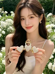 Elegant Three Heart Pearl Hair Clip, Large Summer Hair Claw, Perfect for Travel and Street Photography, High-End Style Accessory