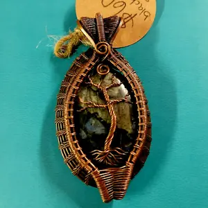 Handmade Wirewrapped Black Que Sera Pendant with Intricate Copper Wire Design and Natural Stone Centerpiece