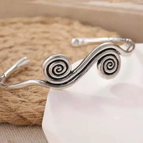 Vintage Spiral Design Cuff Bangle, Elegant Minimalist Bangle, Fashionable Adjustable Bracelet for Women & Men, Trendy All-match & Exquisite Jewelry for Birthday Gift, Pretty Bracelet, Cuff Bangles Bracelets