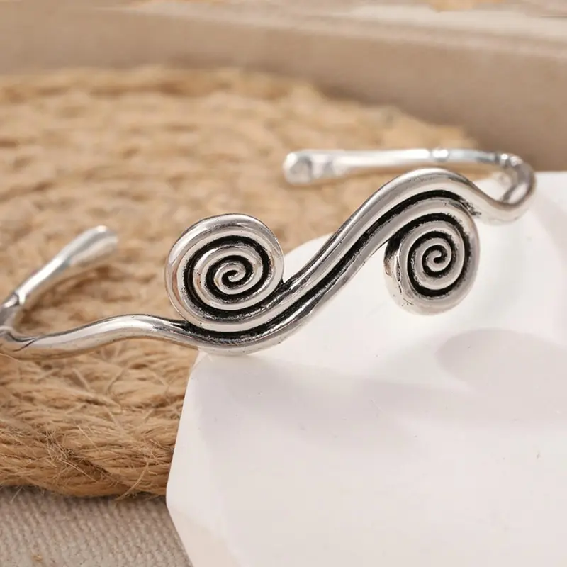 Vintage Spiral Design Cuff Bangle, Elegant Minimalist Bangle, Fashionable Adjustable Bracelet for Women & Men, Trendy All-match & Exquisite Jewelry for Birthday Gift, Pretty Bracelet, Cuff Bangles Bracelets