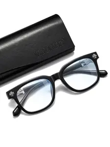 New Anti-Blue Light Glasses for Men and Women, Classic Fashion Frame, Plain Lens, Includes Box and Other Accessories