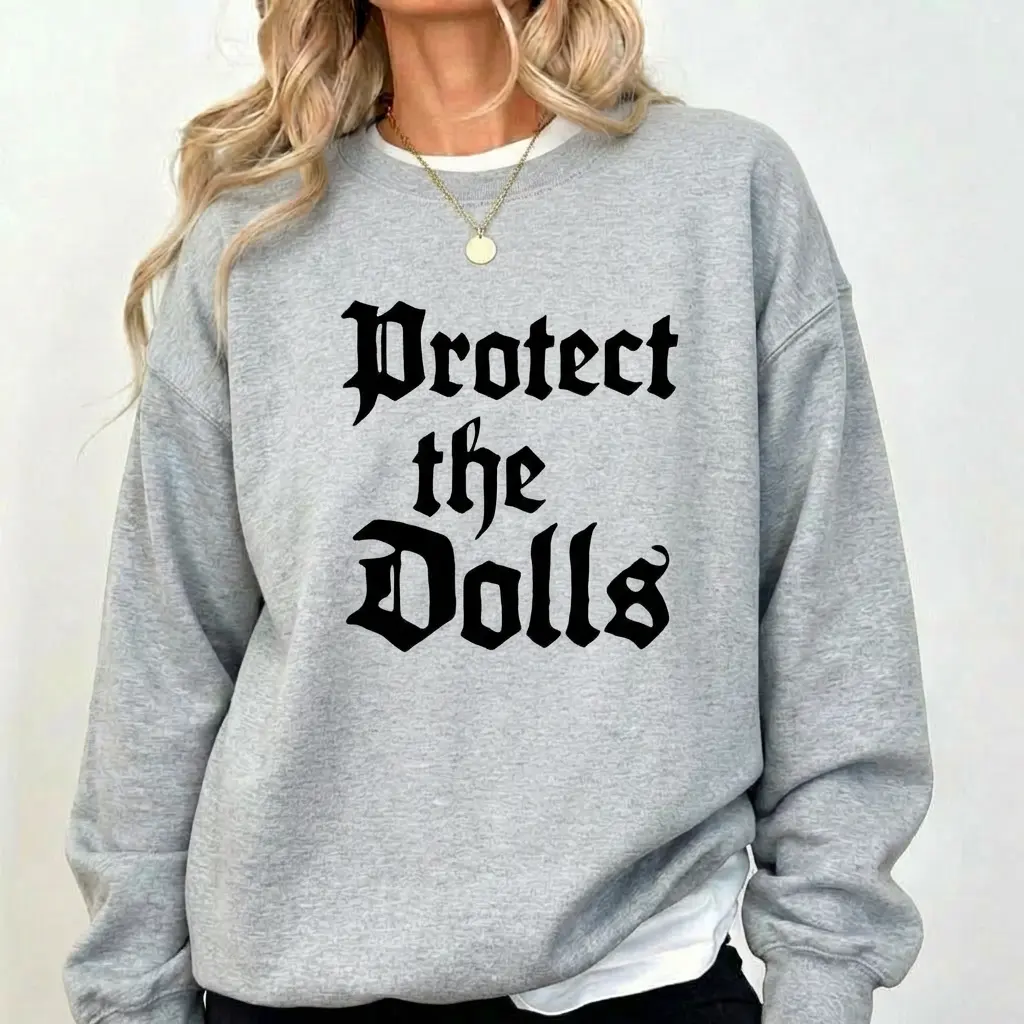 Comfort ColorsI Protect The Dolls Gothic Graphic Crewneck Sweatshirt For Men Women Aesthetic Streetwear Grunge Pullover Y2K Fashion Edgy Long Sleeve Cotton Blend Casual Fall Winter Top