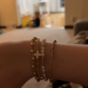 7-Piece Women's Stacking Layered Bracelet Set, Stackable Bracelet, Bead and Imitation Pearl, Cross and Artificial Zircon Four Leaf Clover Accessories