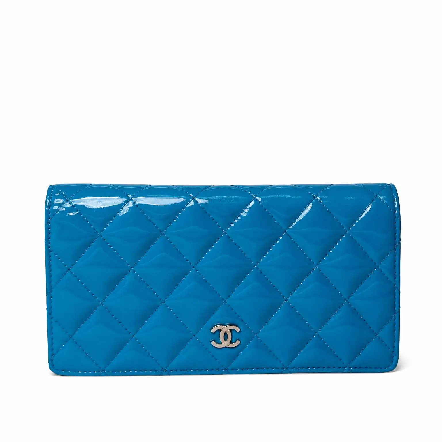 Pre-owned CHANEL X Clutches & Wristlets Classic Quilted Wallet blue