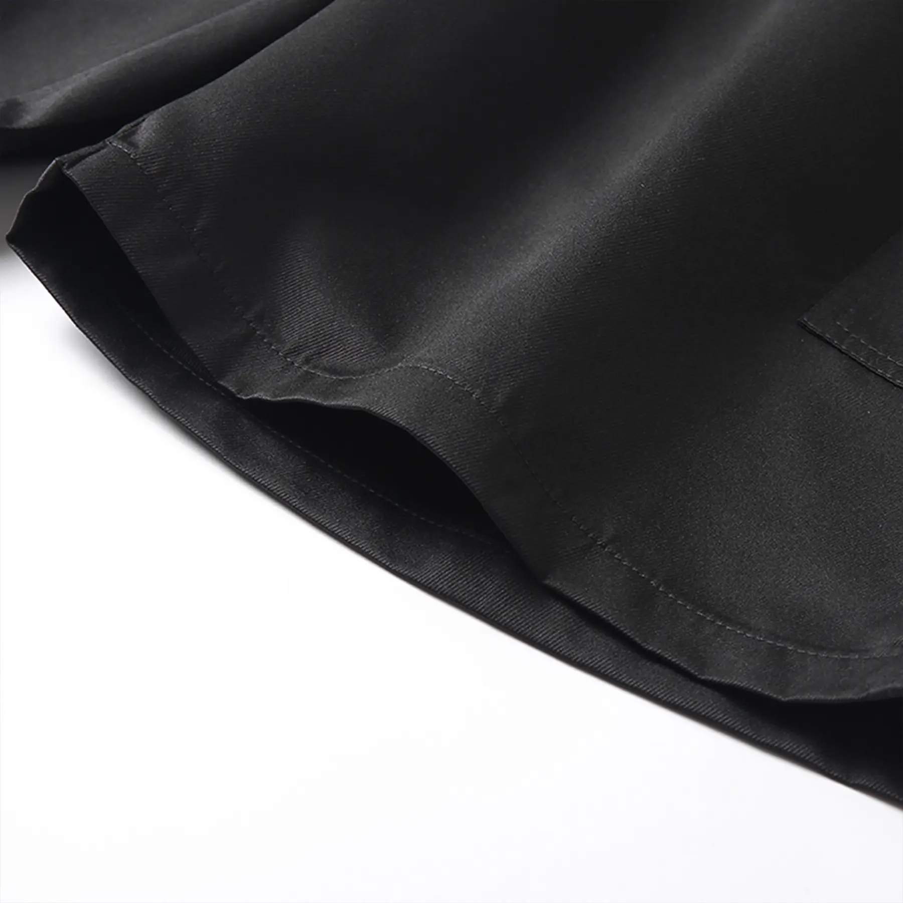 Men’s cargo shorts — heavyweight streetwear brand with multiple pockets, a loose fit that blends hip-hop urban style with practical workwear aesthetics. Suitable for everyday casual wear, fitness training, skateboarding, hiking and mountaineering, and var Men’s cargo shorts — heavyweight streetwear brand with multiple pockets, a loose fit that blends hip-hop urban style with practical workwear aesthetics. Suitable for everyday casual wear, fitness training, skateboarding, hiking and mountaineering, and var