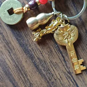 Feng Shui Five Blessings Set for Good Luck, Wealth, Health and Success, Charming Chinese Amulet Gift Bag, Feng Shui Ornament for Various Occasions