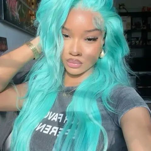 Vivid Turquoise Blue Lace Front Wig 26 Inch Body Wave Heat Resistant Synthetic Hair Soft & Lightweight Natural Parting Synthetic Wigs