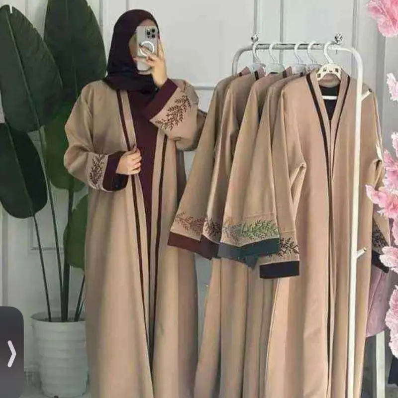 عبايات جميلة و أنيقة