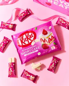 NEW! Japanese KitKat Limited Edition Strawberry Short Cake Flavor 1 Bag (9 Mini Bars)