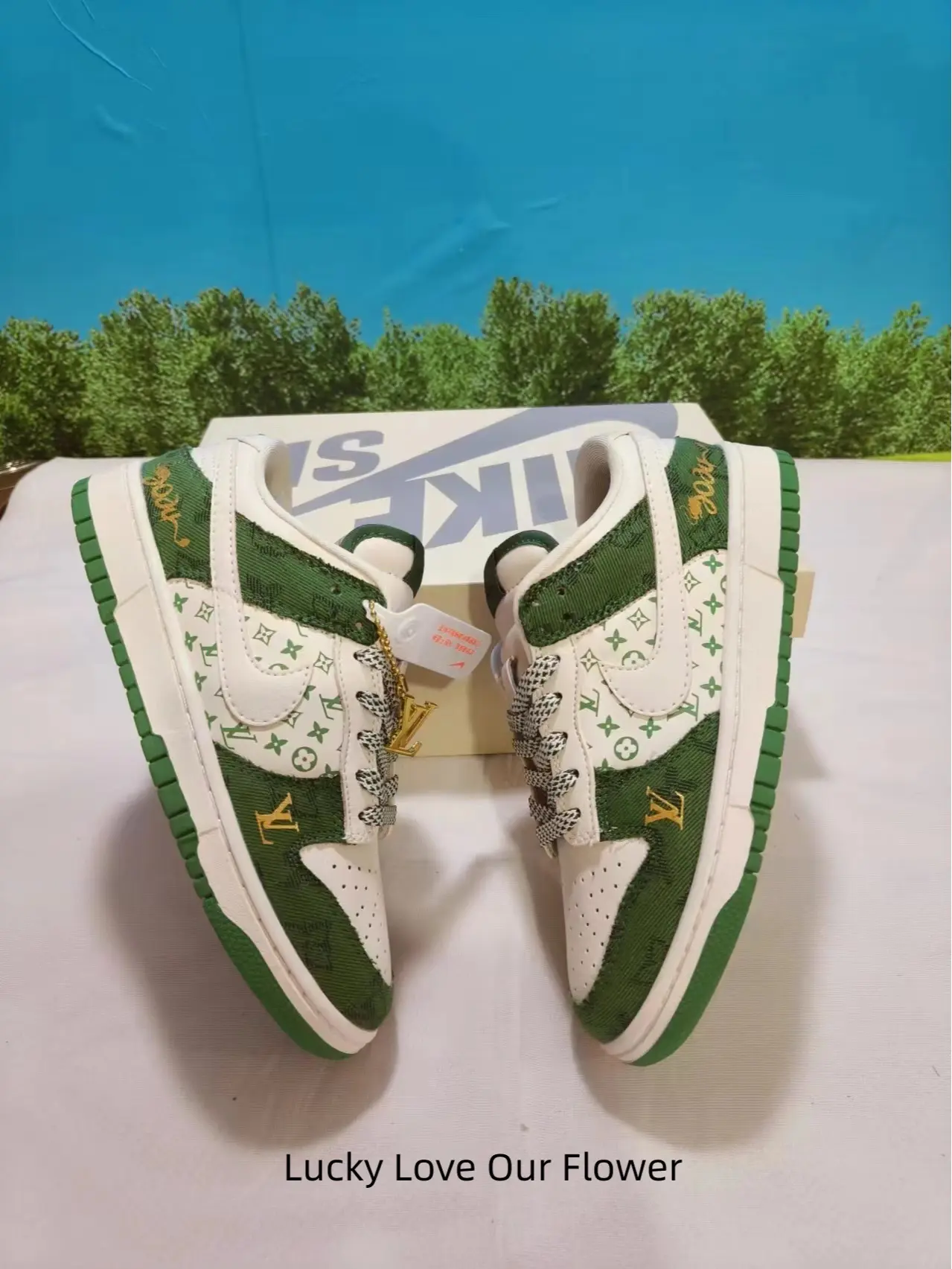 Off White & Green Spliced Smooth Leather Low Top Skate Sneakers For Men, Vintage Monogram Print, Green Rubber Outsole Casual Street Trainers Daily Wear