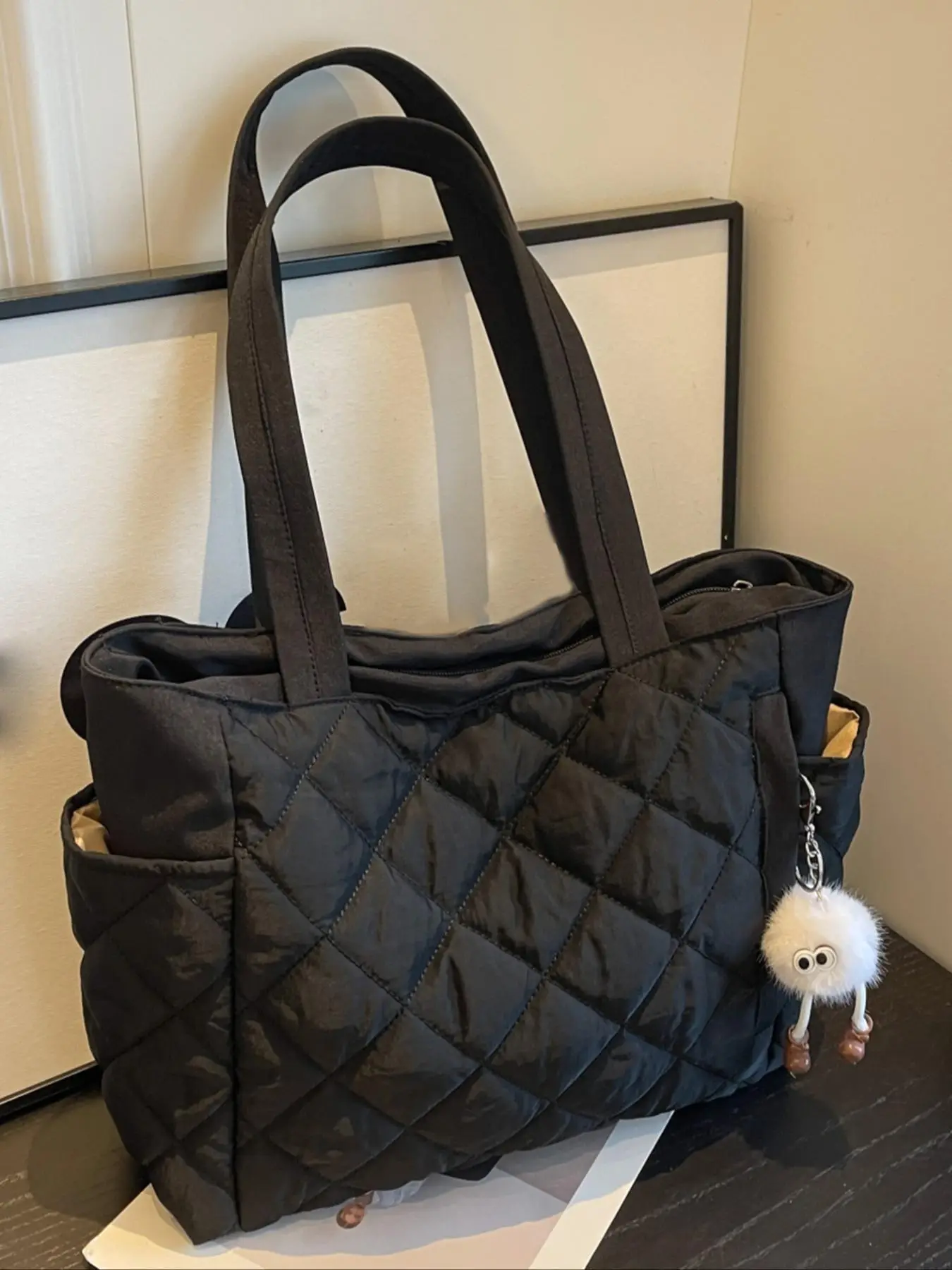 Women's Solid Color Puffer Quilted Design Shoulder Bag with Pom Pom Charm, Fashionable Large Capacity Tote Bag for Daily Used, Casual Trendy Versatile