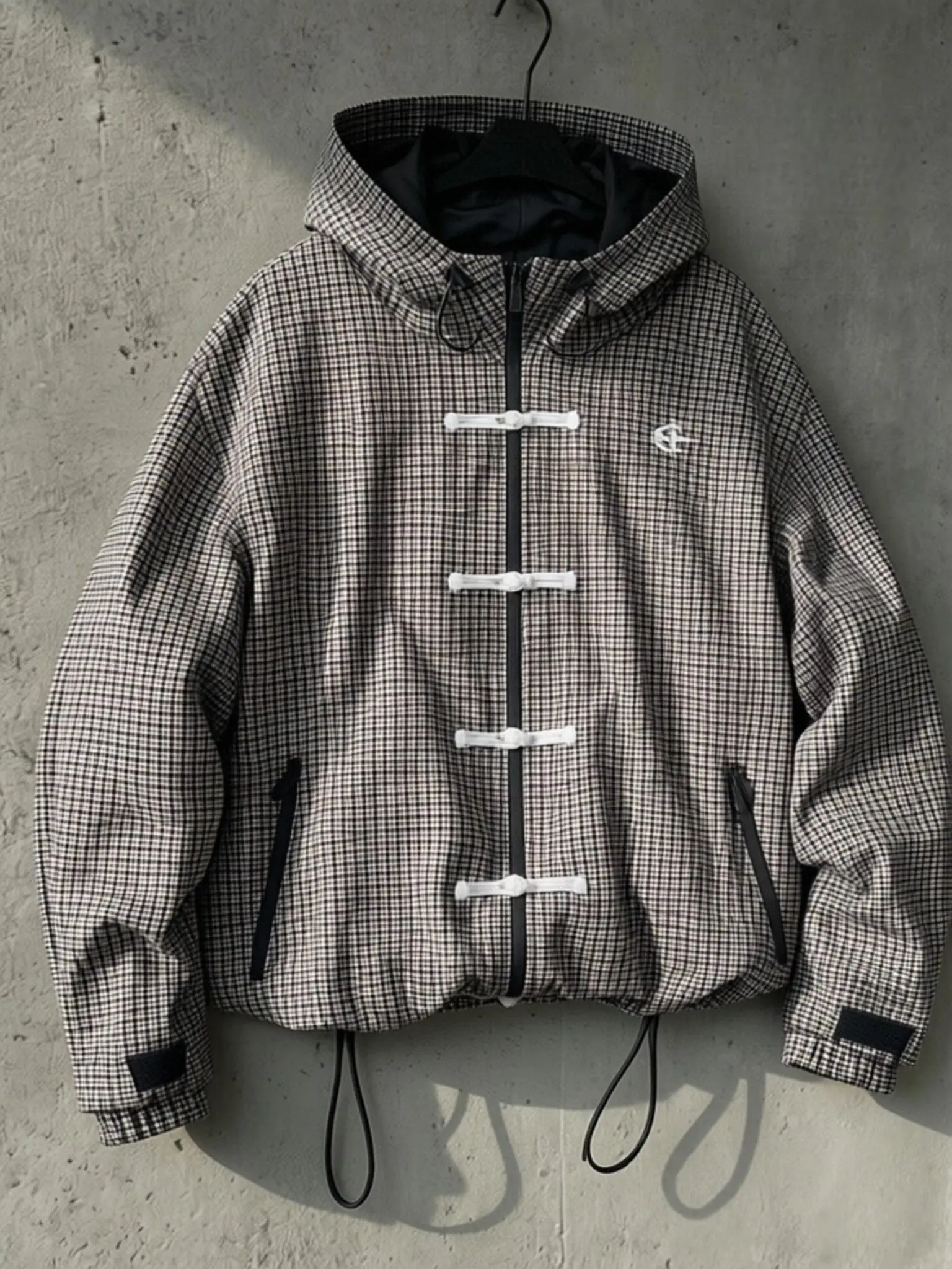 Men's Plaid Frog Button Hooded Windbreaker Jacket, Chinese Knot Toggle Zip Up Cropped Check Coat, Lightweight Streetwear Casual Outerwear with Drawstring Hem